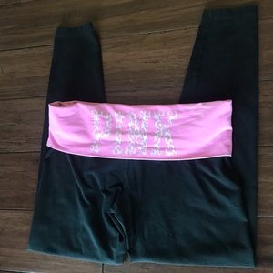 VS PINK MEDIUM YOGAS •has a flaw•